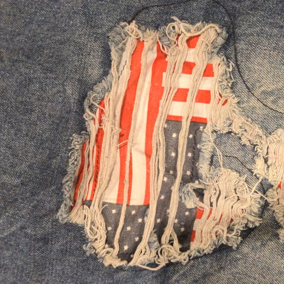 Patriotic Jean Shorts Size 38 - Picture 3 of 6